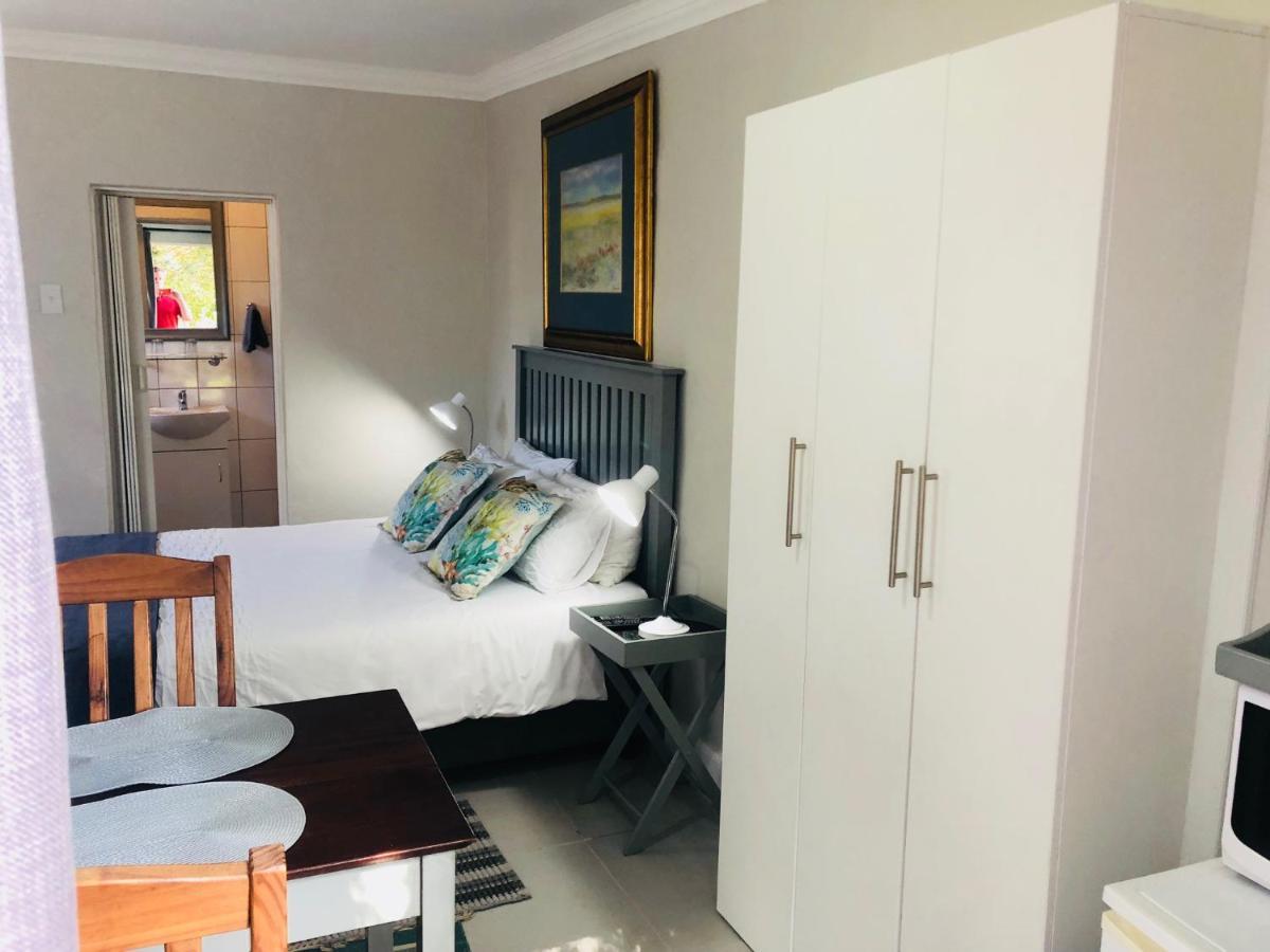 Baylight Accomodation Room 2 Mossel Bay Esterno foto