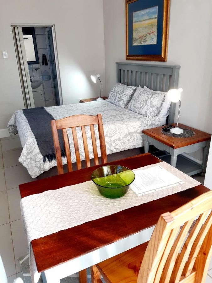 Baylight Accomodation Room 2 Mossel Bay Esterno foto